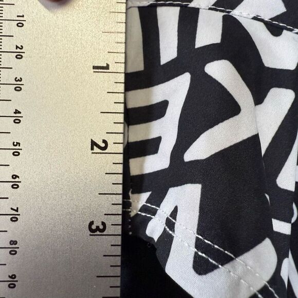 Nike Women's Size XXL 2XL Black White Training Lined Athletic Shorts - Picture 9 of 10